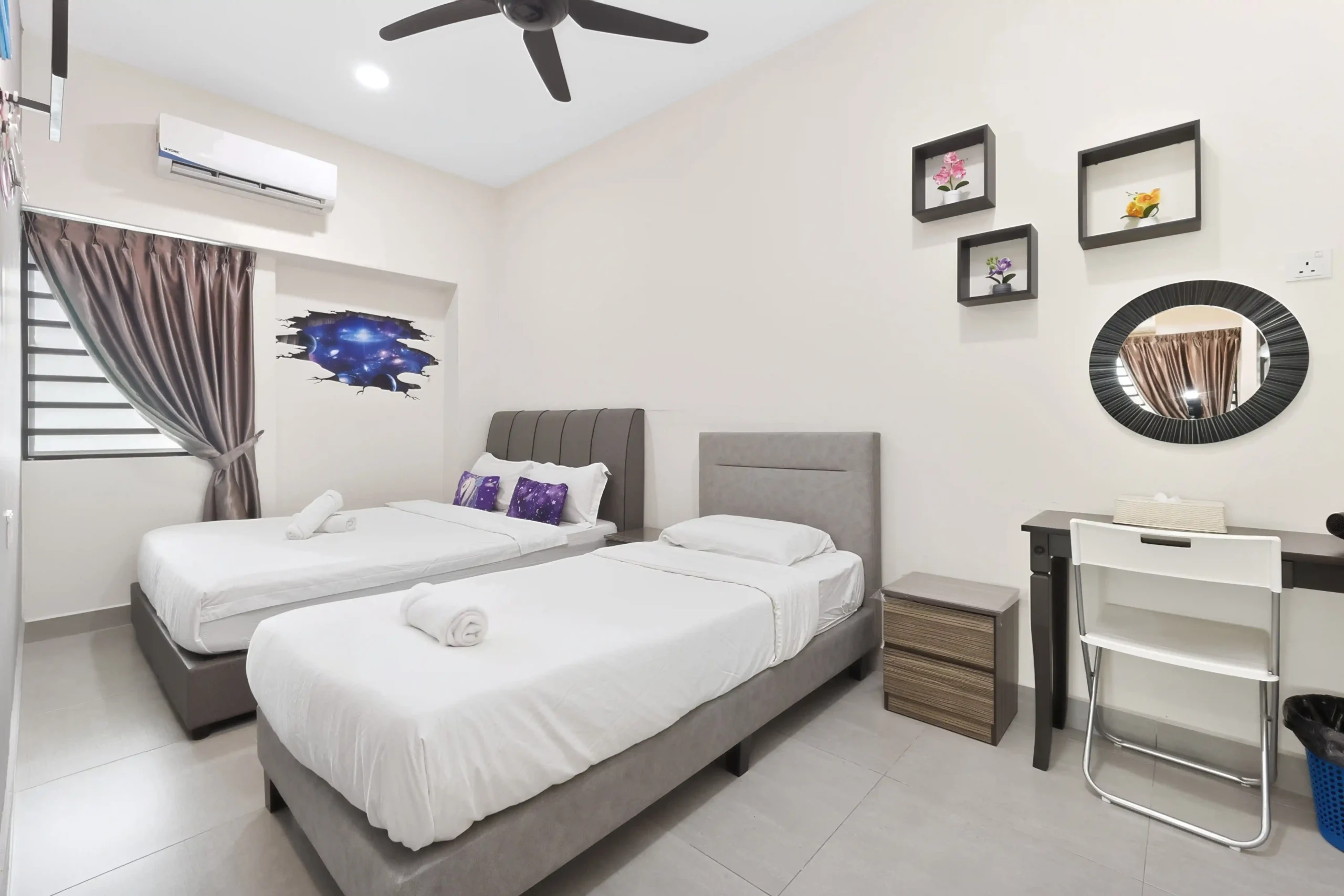 Bedroom 5 featuring 2 Single real beds and attached bathroom in Ipoh