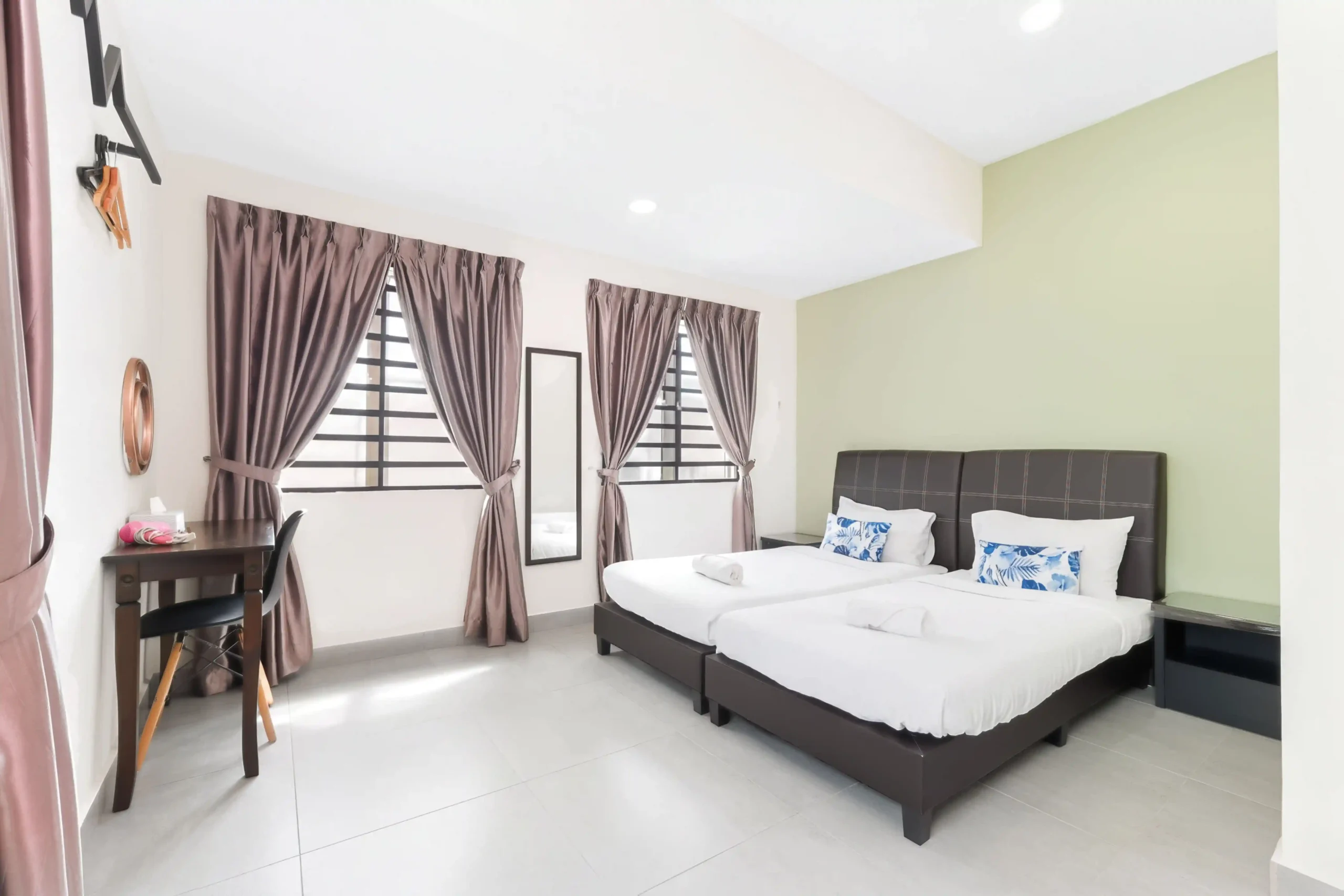 Bedroom 7 with 2 Single beds and private attached bathroom in Ipoh